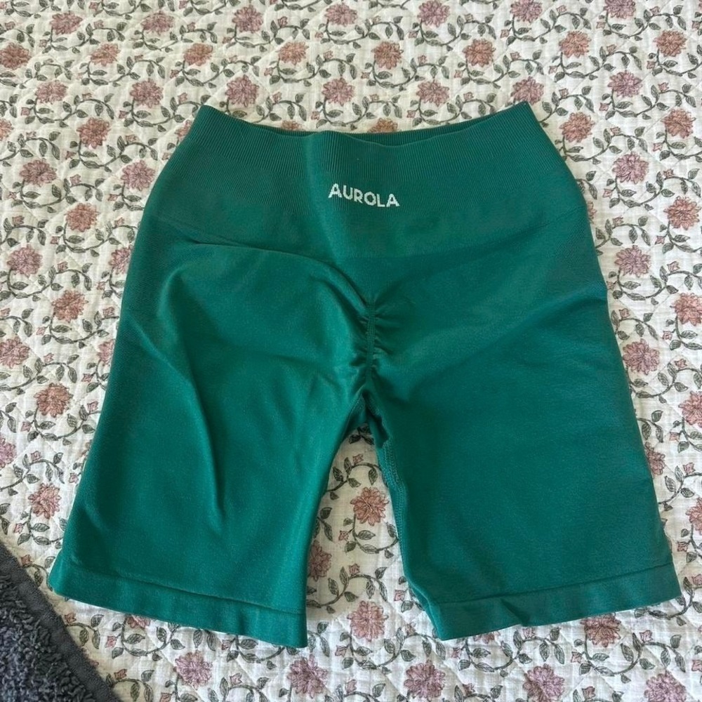 Aurola‎ Workout Shorts
